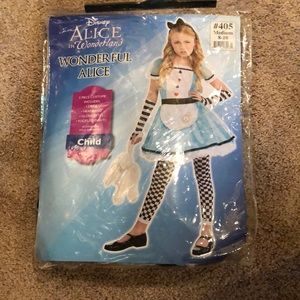 Alice in wonderland Halloween costume
